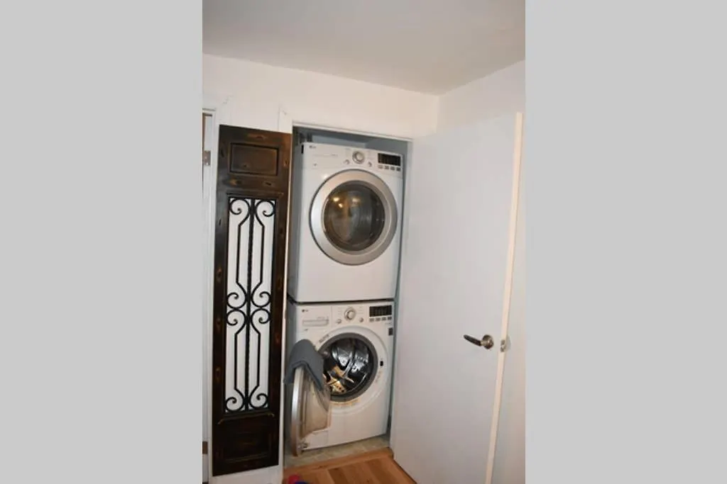 2690 Danforth Avenue Apartment B Toronto