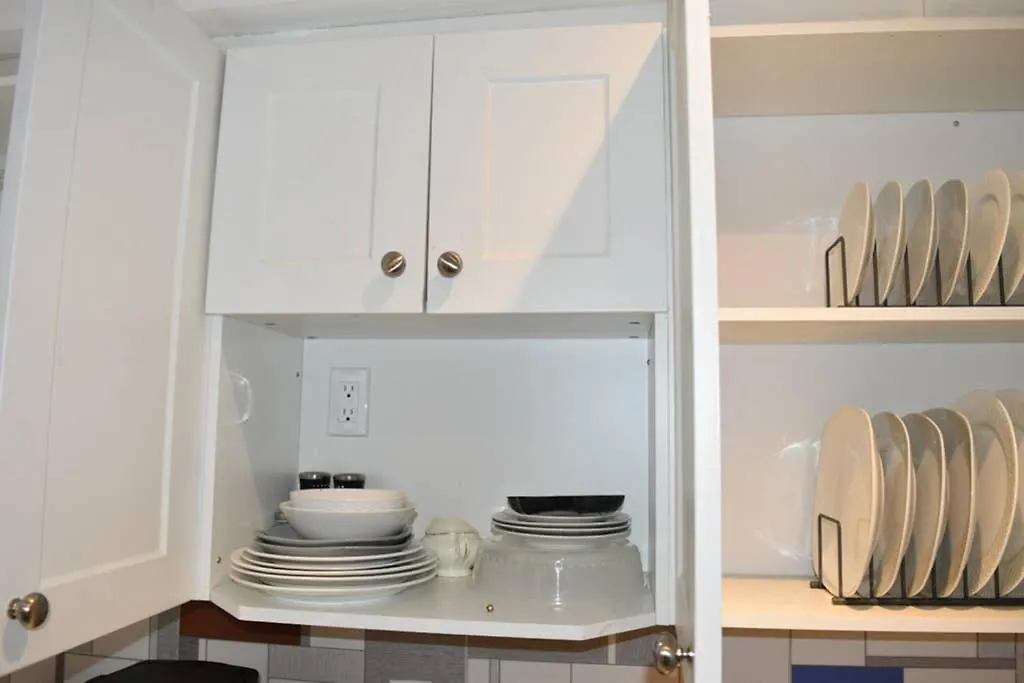 2690 Danforth Avenue Apartment B Toronto